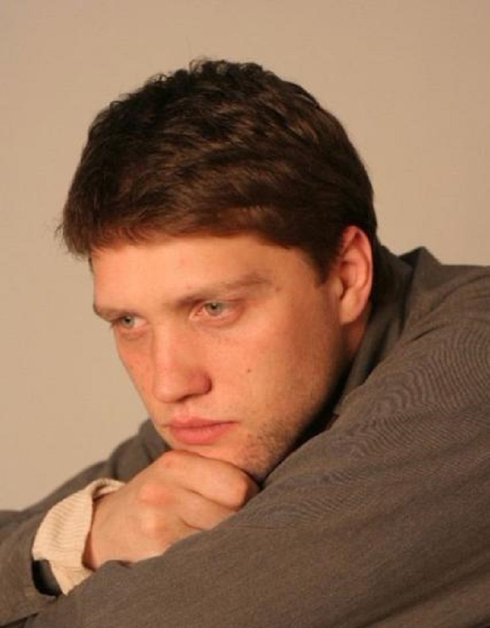20 лет брака коту под хвост. Оставил жену с 5-ю детьми. Как сейчас живет актер Павел Южаков-Харланчук