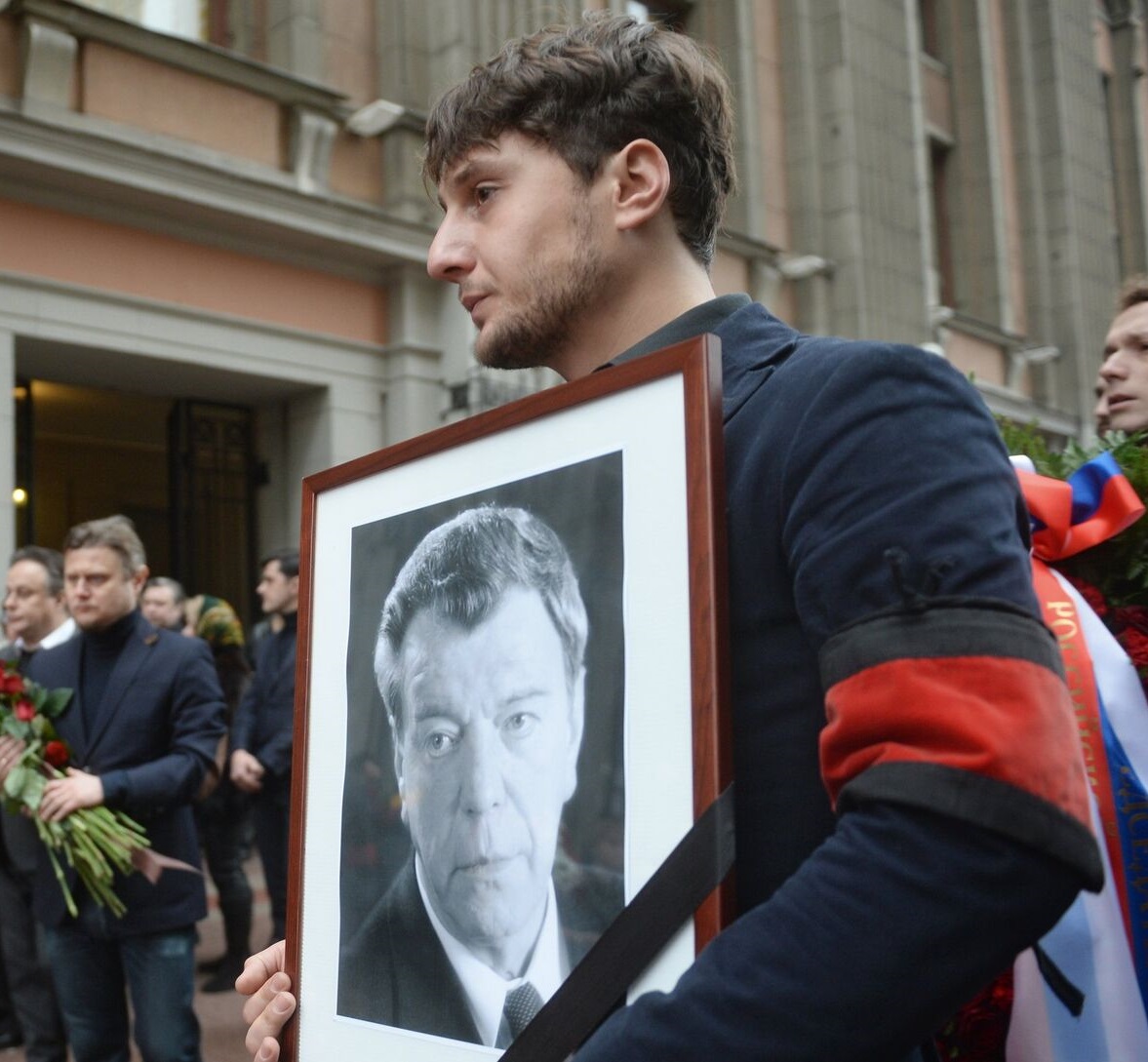 Брак с алкоголичкой, сын-наркоман и рождение дочки в 67 лет: Сложная судьба Вячеслава Шалевича