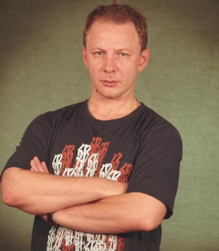 Потерял две семьи, сын стал чужим, а он прозябает в одиночестве. Куда пропал актер Дмитрий Шевченко