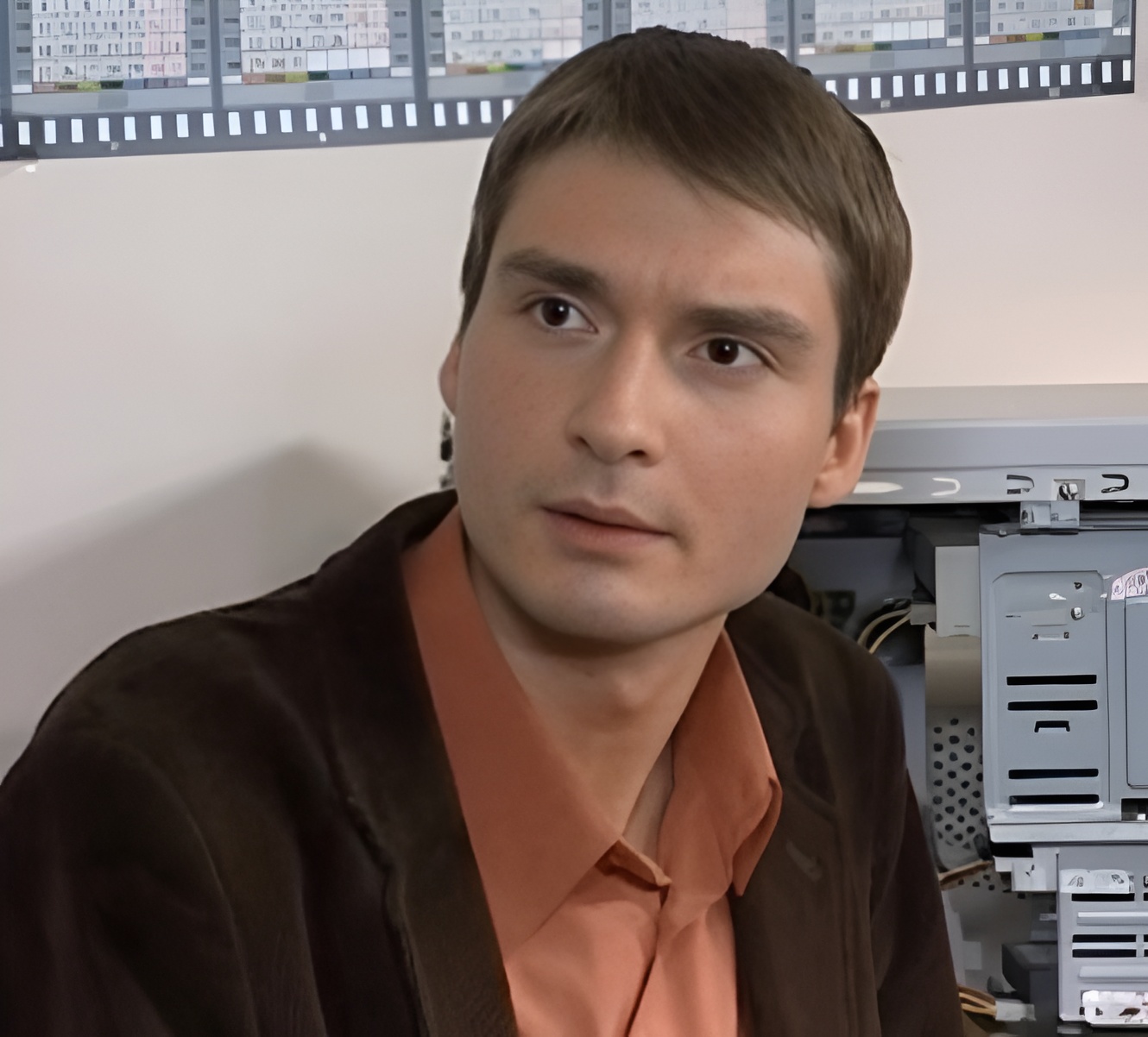 Променял личную жизнь на заботу о родителях. Как выглядит и чем занимается единственный сын Бориса Щербакова