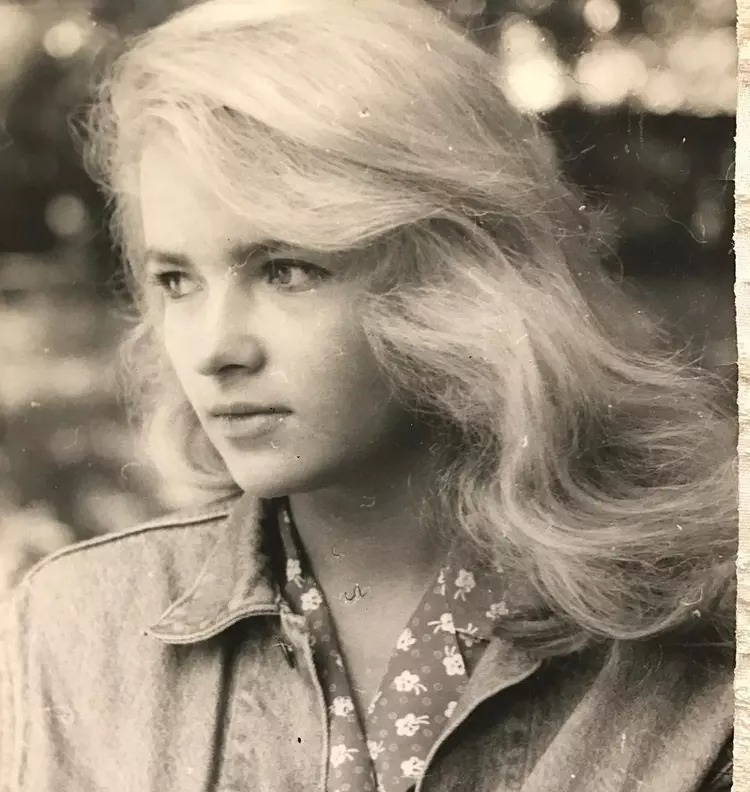 Любила его с 14 лет, родила троих детей, но не простила измену: Как живет бывшая жена Пескова - Екатерина Солоцинская