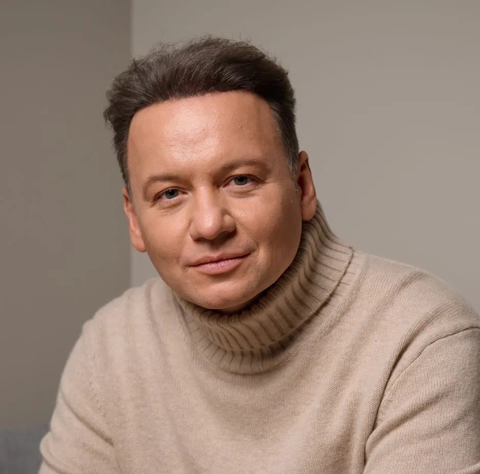 Первую жену знает вся страна, вторую никто не видел. Почему Александр Олешко так тщательно скрывает свою супругу?