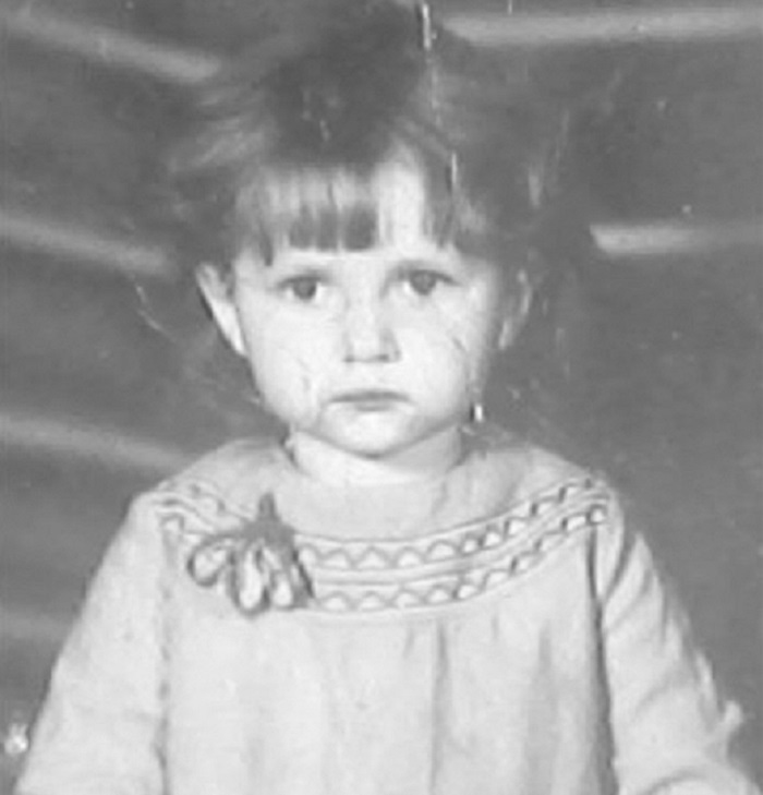 После 20 лет брака ушла к другому и стала бабушкой: как выглядят сегодня сын и дочь Ольги Картунковой