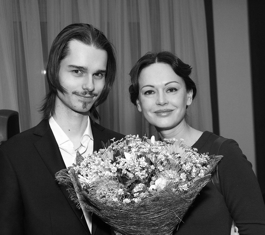 Не успела отойти от похорон сына, как Безруков её предал: Как живет Ирина Безрукова после ударов судьбы