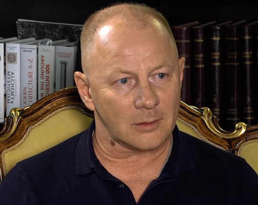 Потерял две семьи, сын стал чужим, а он прозябает в одиночестве. Куда пропал актер Дмитрий Шевченко