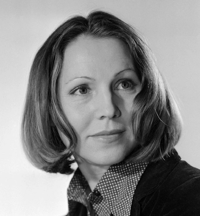 Терпела измены Янковского и пожертвовала своей карьерой. Как сегодня живет 85-летняя Людмила Зорина
