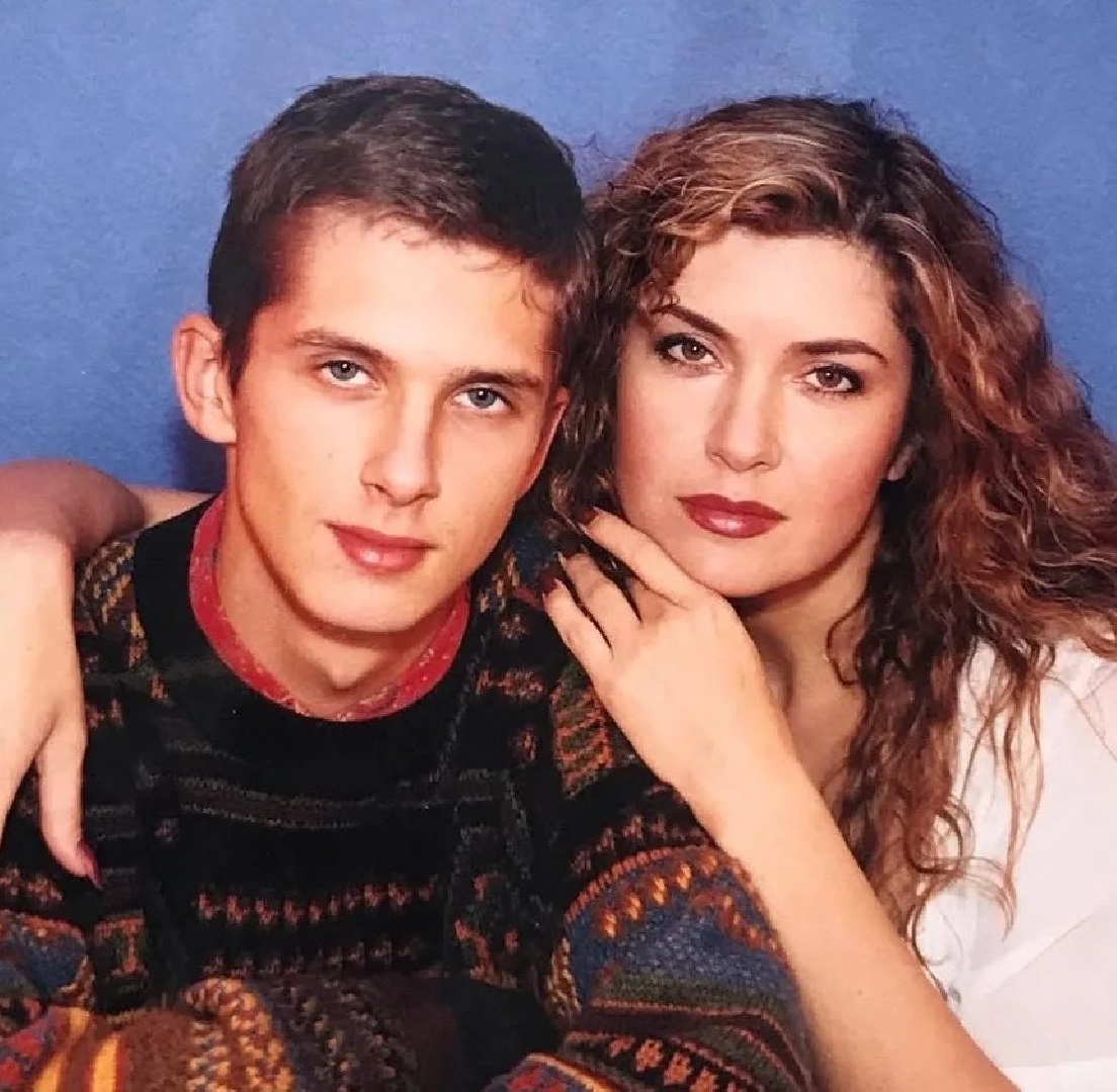В 18 лет родила от дворника, который прикинулся реставратором: Как выглядит 47-летний сын Веры Сотниковой