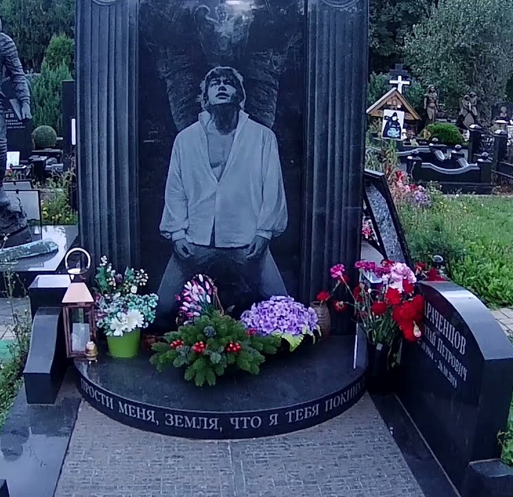 Уехала в Дубай и нашла себе молодого ухажёра. Как сейчас живет Людмила Поргина вдова Николая Караченцова