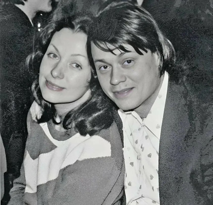 Уехала в Дубай и нашла себе молодого ухажёра. Как сейчас живет Людмила Поргина вдова Николая Караченцова