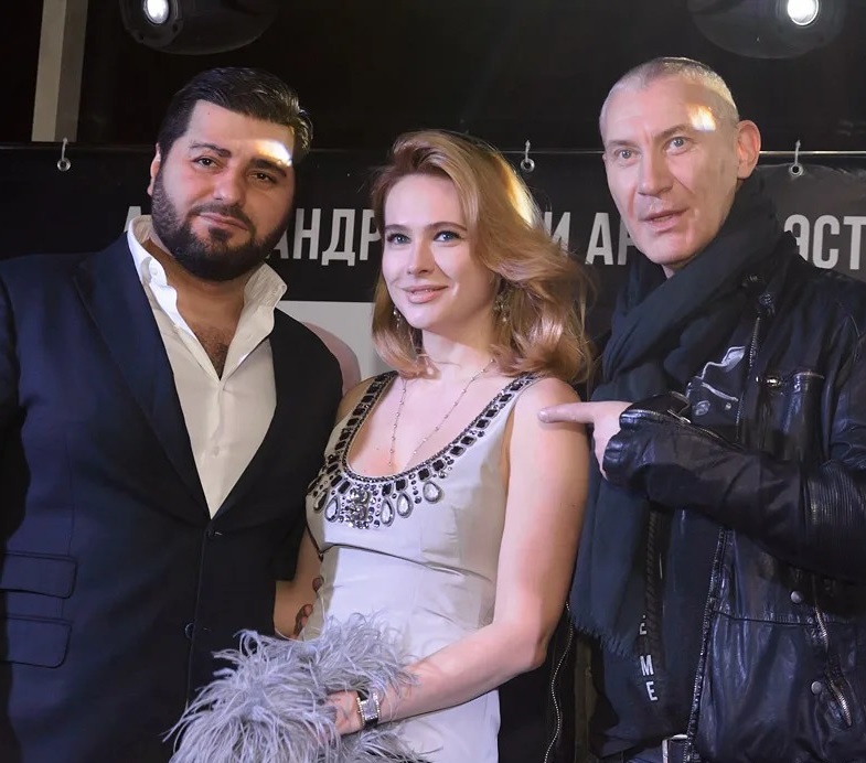 Муж - миллионер выставил из дома, в 42 года одна без детей: Красавица Анна Горшкова и ее громкие романы