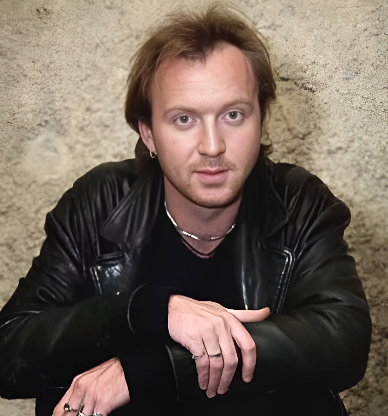 Отбил девушку криминального у авторитета и женился на ней через 20 лет. Олега Алмазов и любовь всей его жизни