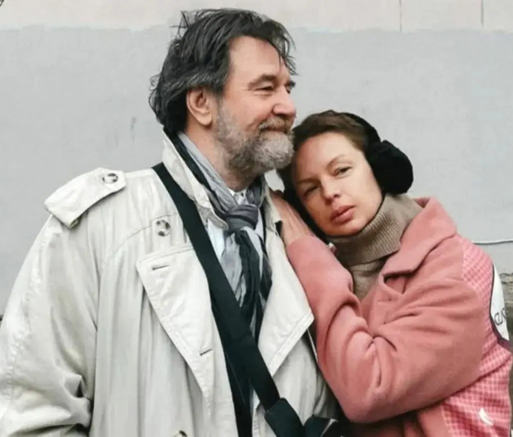 Вымахал 2-метровым красавцем: Как выглядит сын Алисы Гребенщиковой, от которого отказался отец
