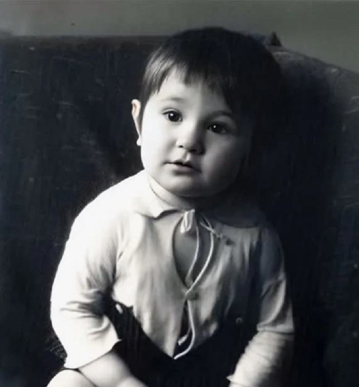 Дочь Табакова 8 лет трепала нервы, позднее отцовство в 53 года. Как сегодня живет Андрей Ильин