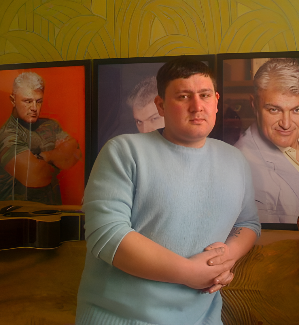 Дочь - папина копия, сын стал кинологом, вдова продолжила дело. Как живет последняя жена Владимира Турчинского и его дети.