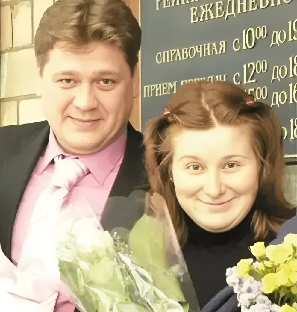 Увела из семьи мужа с 3-мя детьми и подружилась с его женой: Как сейчас живет Юлия Куварзина