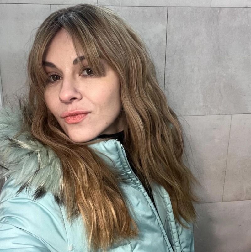 К 40 годам не стала мамой, смеялись над фамилией, попала под санкции. Как сегодня живёт актриса Марина Коняшкина