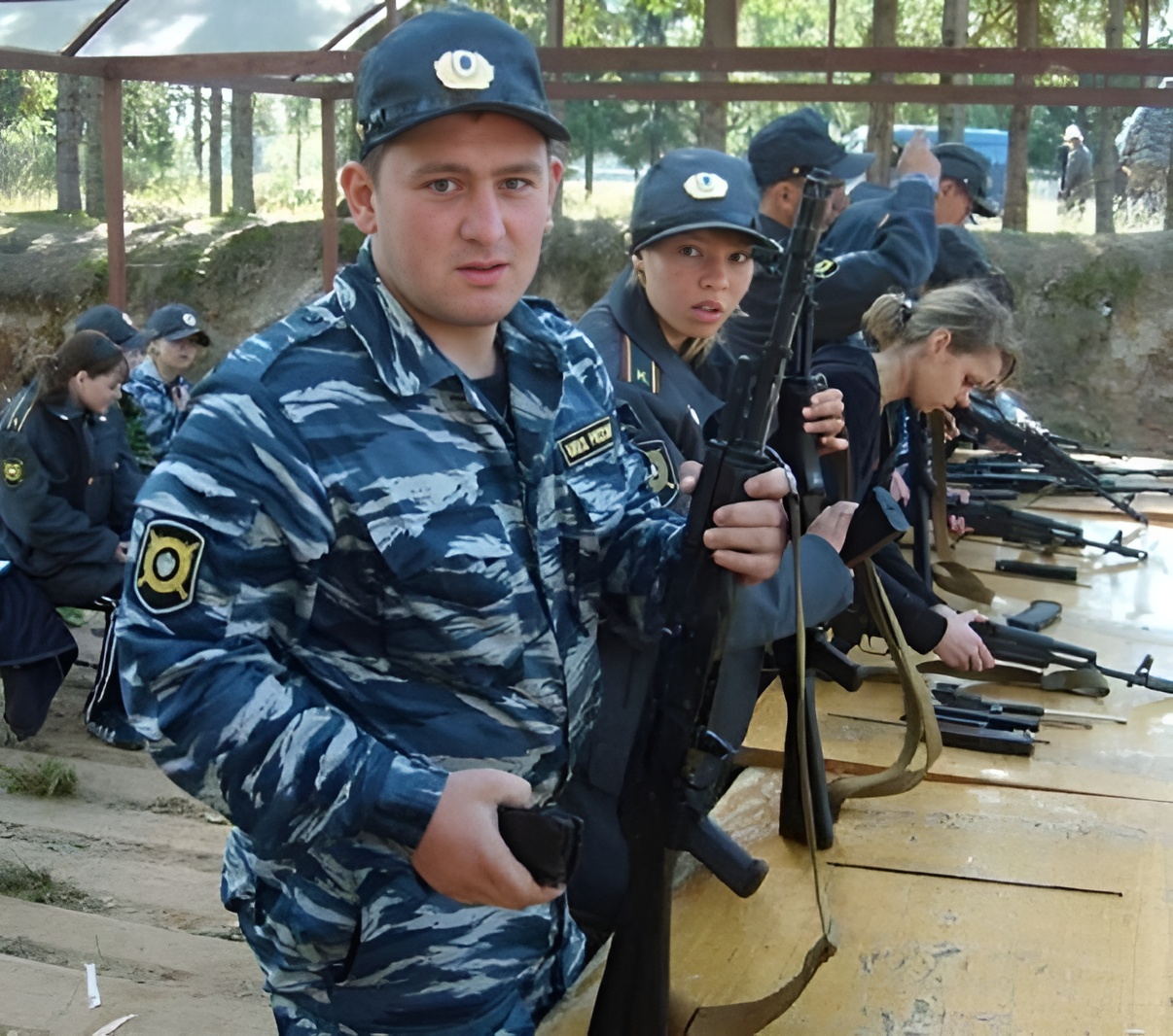 Дочь - папина копия, сын стал кинологом, вдова продолжила дело. Как живет последняя жена Владимира Турчинского и его дети.