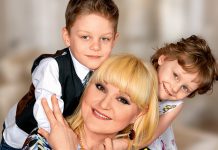 Прошло 13 лет, как Маргарита Суханкина усыновила двоих детей. Какими выросли сын и дочь певицы