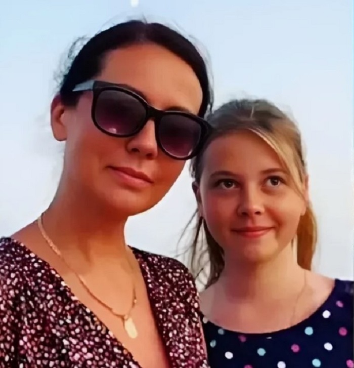 Папины глаза и улыбка. Как сейчас выглядит 10-летняя дочь Сергея Безрукова и Анны Матисон