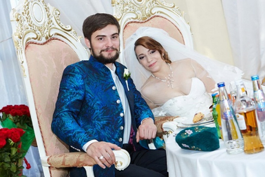 Мамины советы закончились разводом, второго мужа нашла сама: как живёт дочь Розы Сябитовой и кто её муж