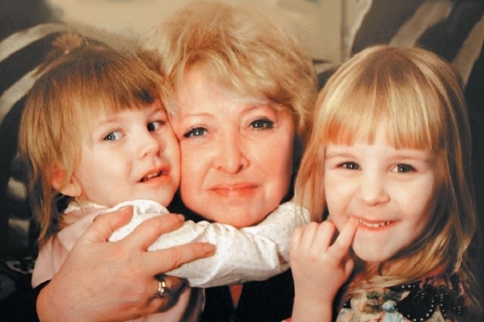 3 месяца не выходила из дома после ухода мужа, в 77 лет живёт в одиночестве: Как живёт Анна Фроловцева