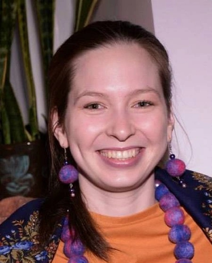 Была официанткой, стала наследницей особняка за 50 миллионов: как 34-летняя вдова Рената Ибрагимова одна растит 4 детей