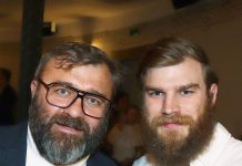 В 5 лет потерял маму, а в 19 лет впервые встретился с отцом: как живёт внебрачный сын Михаила Пореченкова