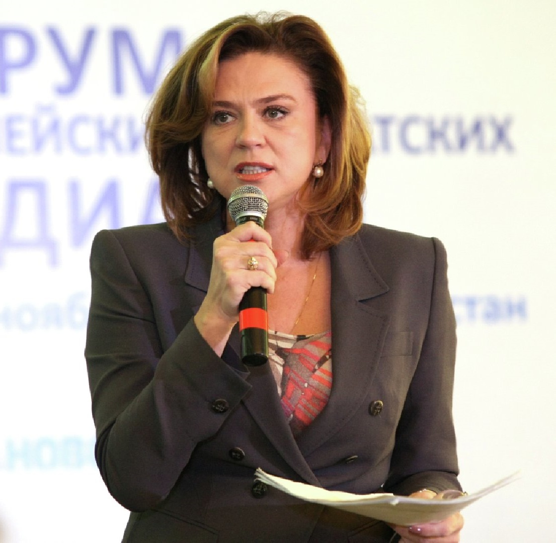 23 года назад взяла малышку из детдома и ушла с телевидения: как живёт 69-летняя Светлана Сорокина и её дочь Антонина