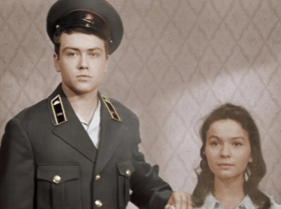 10 лет не звонил сыну, пока случайно не посмотрел "Офицеры": как живёт в одиночестве 76-летний Александр Воеводин