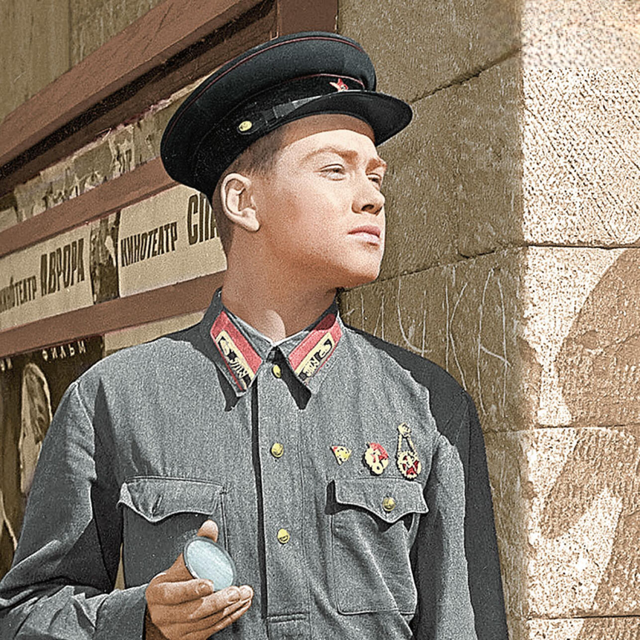 10 лет не звонил сыну, пока случайно не посмотрел "Офицеры": как живёт в одиночестве 76-летний Александр Воеводин