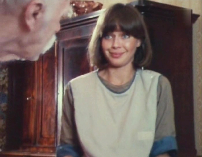 Её искали 30 лет, она спокойно жила в Париже: как сейчас выглядит звезда «Покровских ворот» Валентина Воилкова