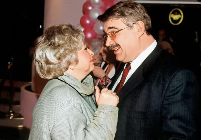 3 месяца не выходила из дома после ухода мужа, в 77 лет живёт в одиночестве: Как живёт Анна Фроловцева