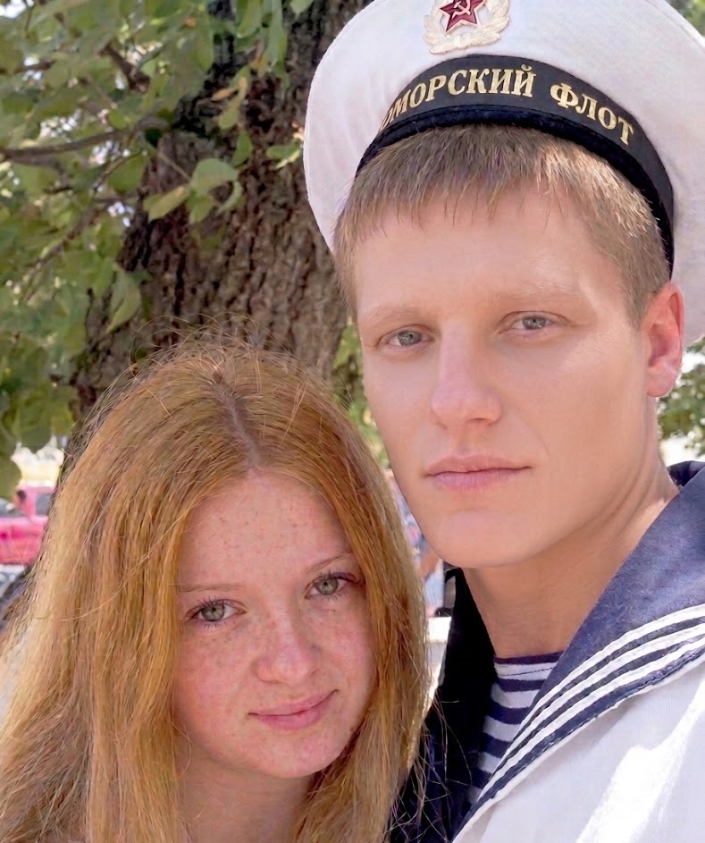 Её называли «пельменем» а теперь её лицо стоит миллион долларов: как живёт Екатерина Копанова с мужем и четверыми детьми