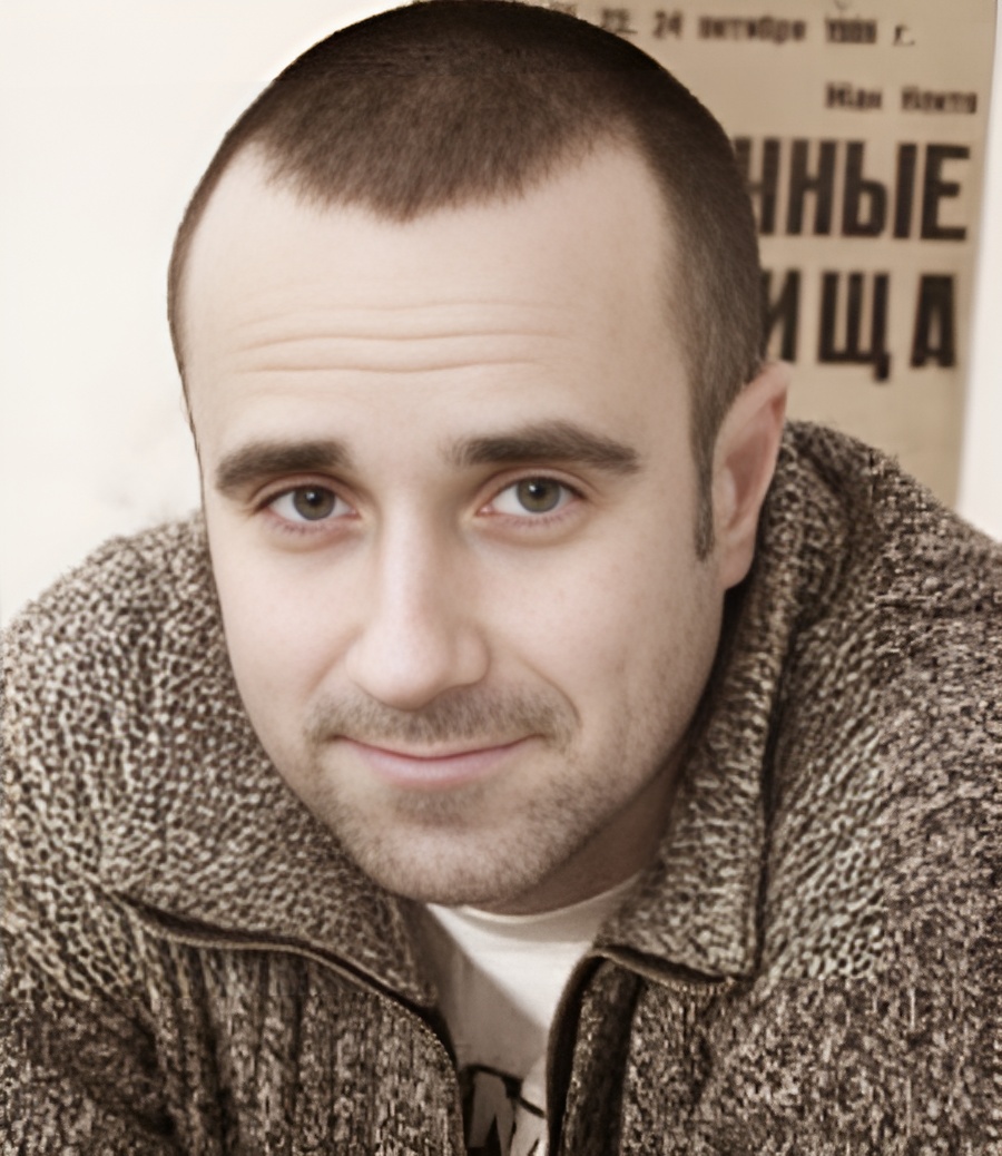 Взял в жены дочь великого актера и сломал дверь из-за детей: как живёт актер Алексей Матошин в 46 лет