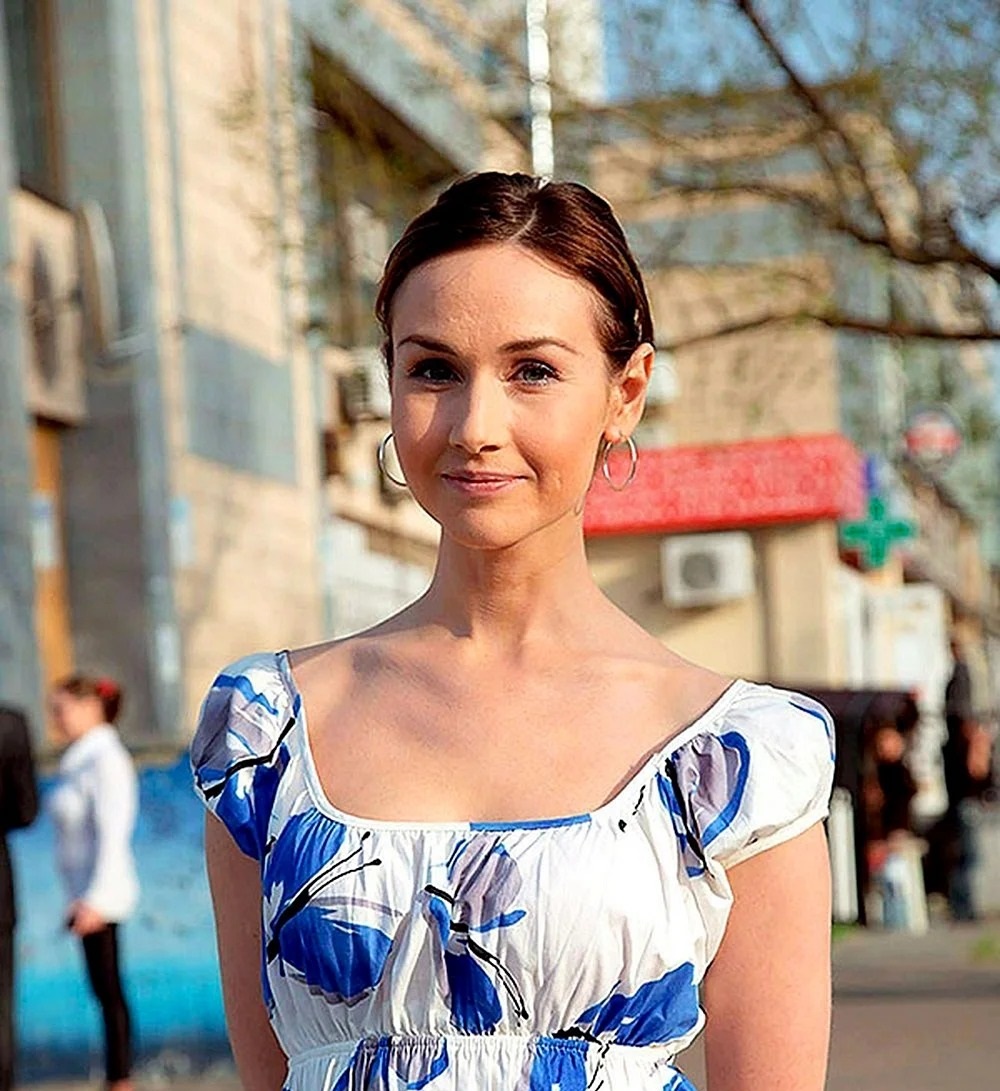 В России была звездой сериалов, а в Польше работала продавцом за еду: куда пропала актриса Алина Сергеева