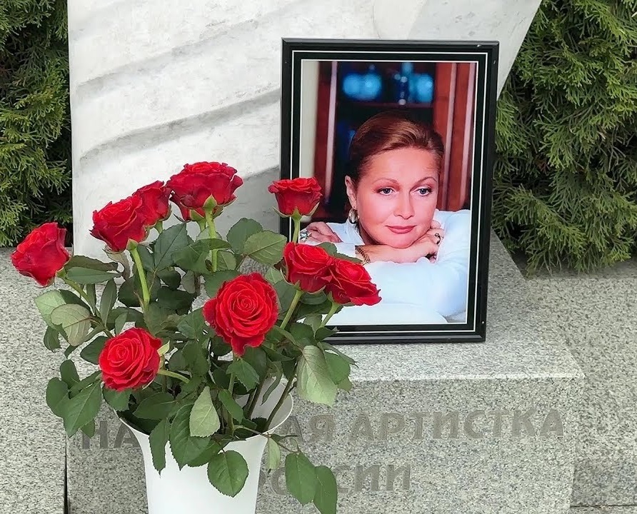 21 год без Натальи Гундаревой: как сложилась жизнь Михаила Филиппова, который женился на молодой актрисе