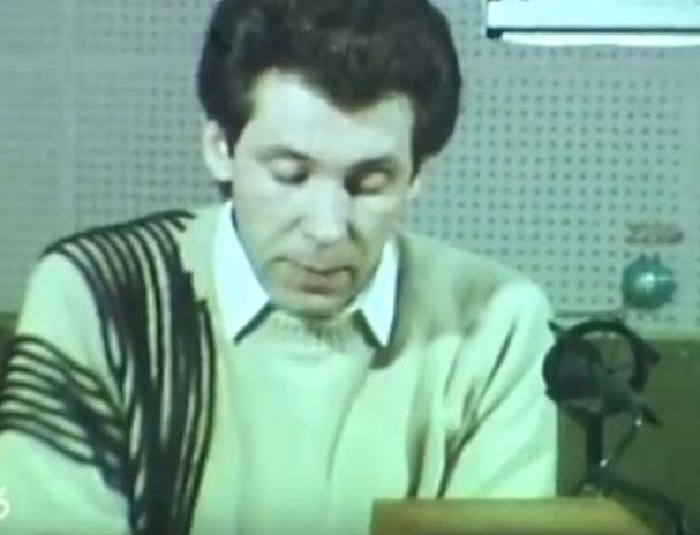 В 69 лет доит коз и живёт на ферме. А его дочь владеет замком XV века во Франции: как живёт Владимир Березин