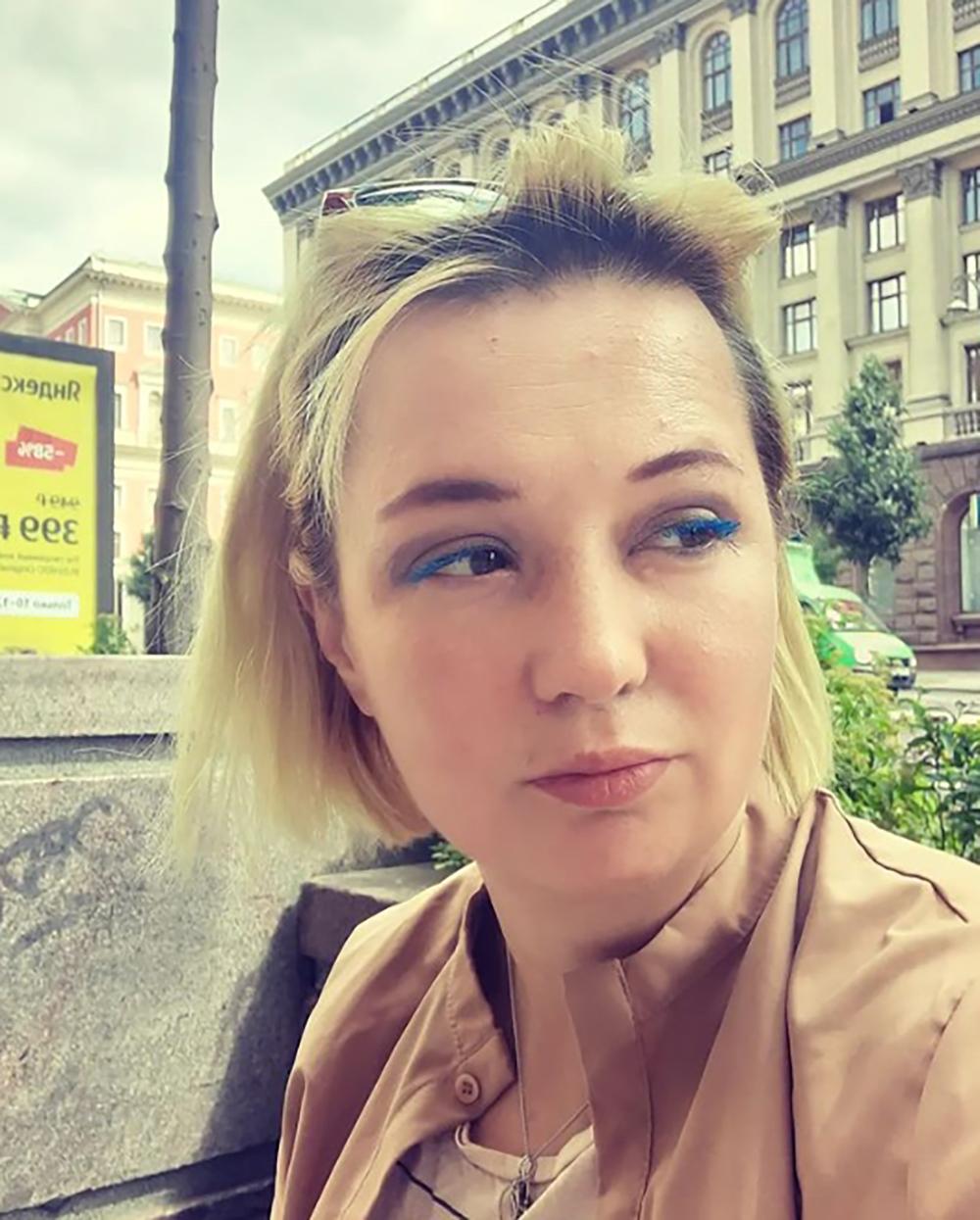 Сделала из квартиры Людмилы Гурченко "склад хлама", а дачу продала за 16 миллионов: как живёт 42-летняя внучка актрисы