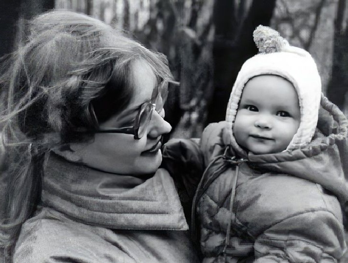 Муж старше на 24 года, двое детей и свадьба спустя 8 лет: как живёт 40-летняя Светлана Иванова