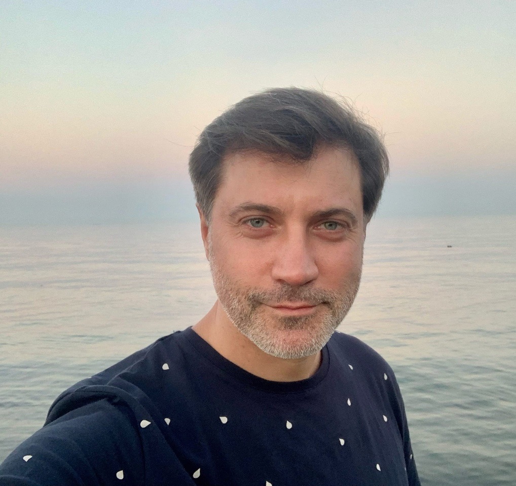 10 лет брака с актрисой, сменил фамилию и имя, скрывает новую жену: как живёт актёр Прохор Дубравин