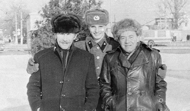 Ушел от жены к ее подруге, но остался ни с чем: Александр Носик стал отцом в 51 год с избранницей моложе его в 2 раза