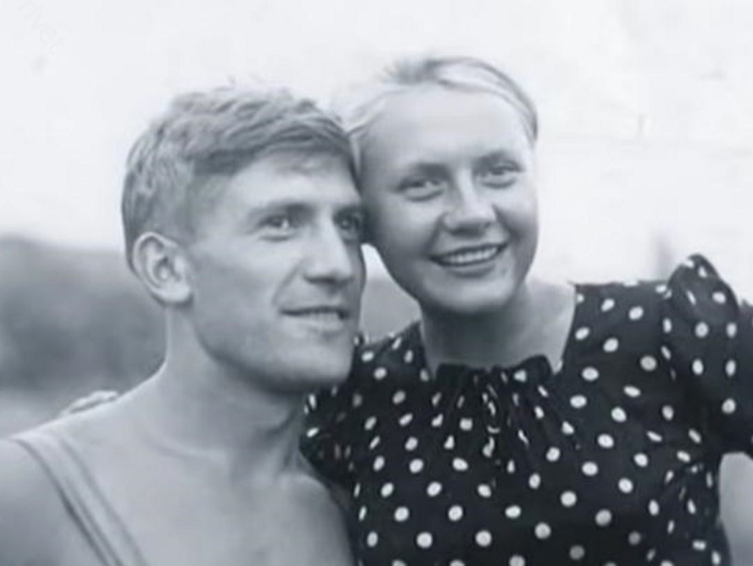Перед ним извинялся Сталин, жена ушла к Ульянову, 25 лет не пил после трагедии: актёр Николай Крючков