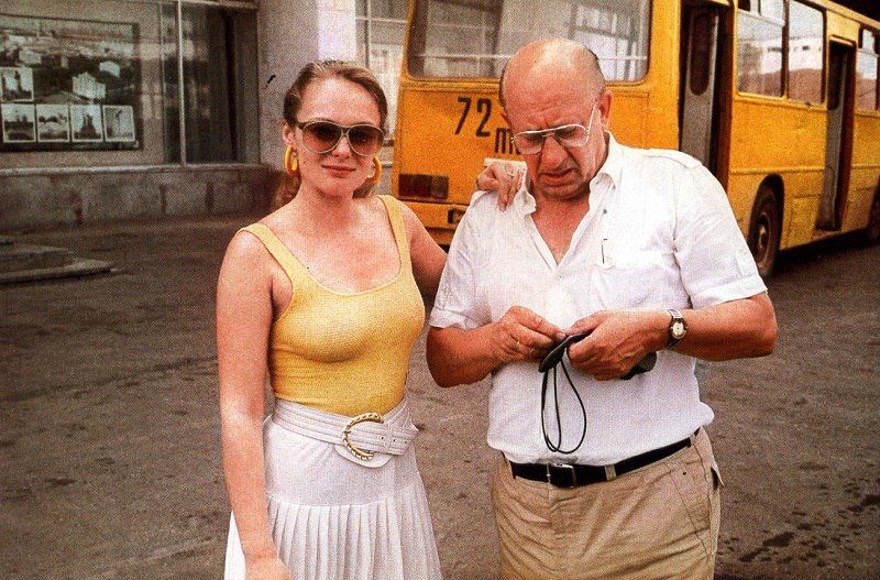 Три женщины, разбитая дружба с Ефремовым и последний полет в Лондон: печальная судьба Евстигнеева