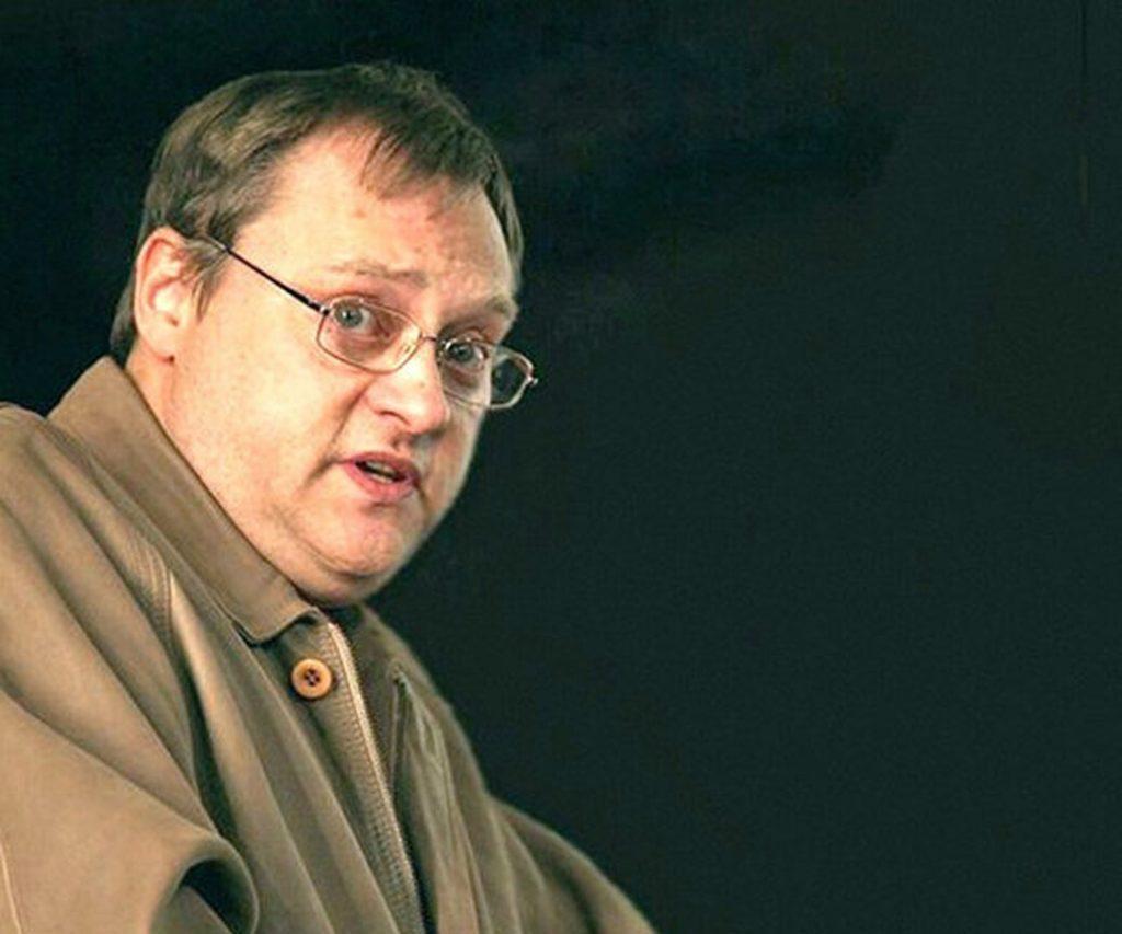 Обрила голову, сменила веру и имя, родила семерых детей: как живёт в США внучка Владимира Высоцкого