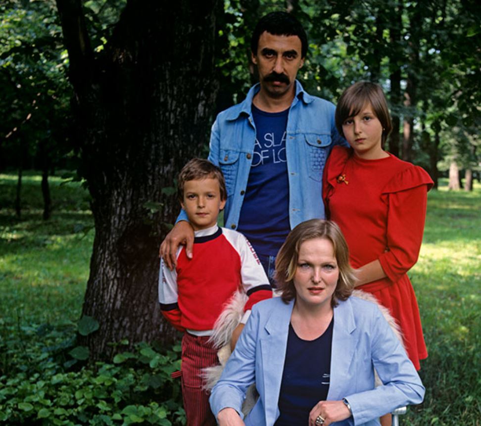 "Весь полёт провела в слезах"- Почему Елена Соловей отказала Михалкову и променяла славу на роль домохозяйки в США