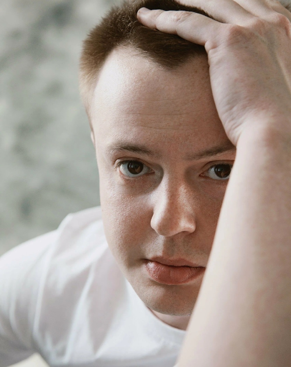 «Изменился до неузнаваемости»: как выглядит бывший муж Марии Мироновой после развода и из-за чего судится с актрисой