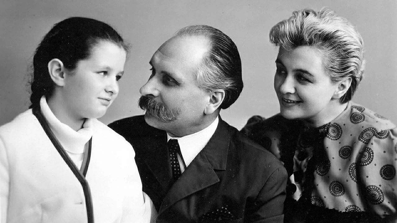 Была звездой 90-х, пережила три развода и стала таксисткой: куда пропала Ирина Шведова и как сложилась жизнь Демарина