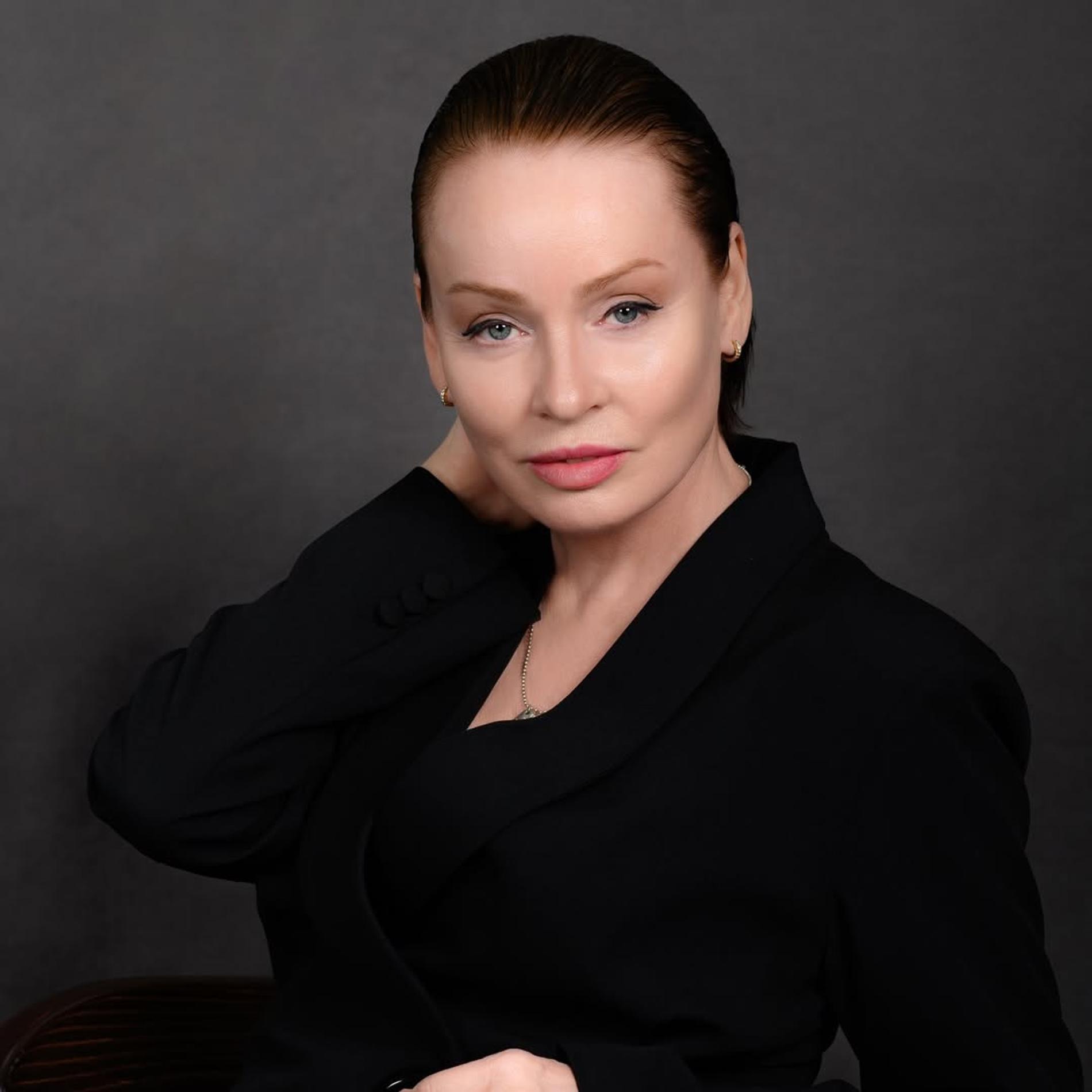 Осталась на улице без денег, с детьми и с миллионными долгами: почему Жанна Эппле живёт на 24 тысячи рублей