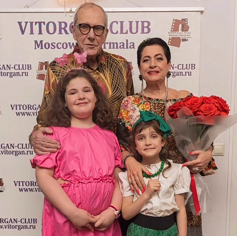 «Пусть все знают, с кем имеют дело»: чем закончился скандал с няней в звездной семье Виторганов