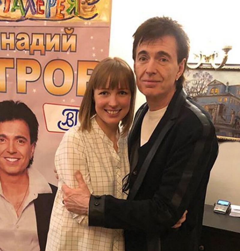 Сделал из Карины Зверевой звезду, а она променяла его на молодого тренера: куда пропал Геннадий Ветров и кто его жена